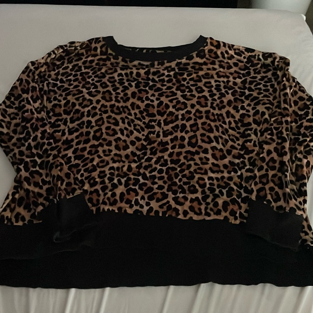 CHEETA PINT SWEATER